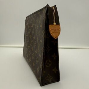 LOUIS VUITTON PARIS • TOILETRY POUCH 26 Bag (w/ insert & chain) Made in FRANCE